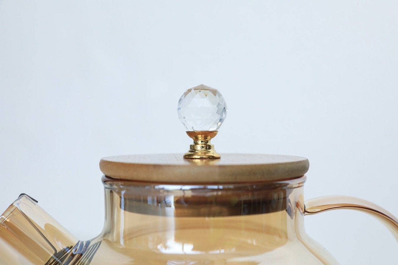 Kettle Wooden Crystal Lid Gold