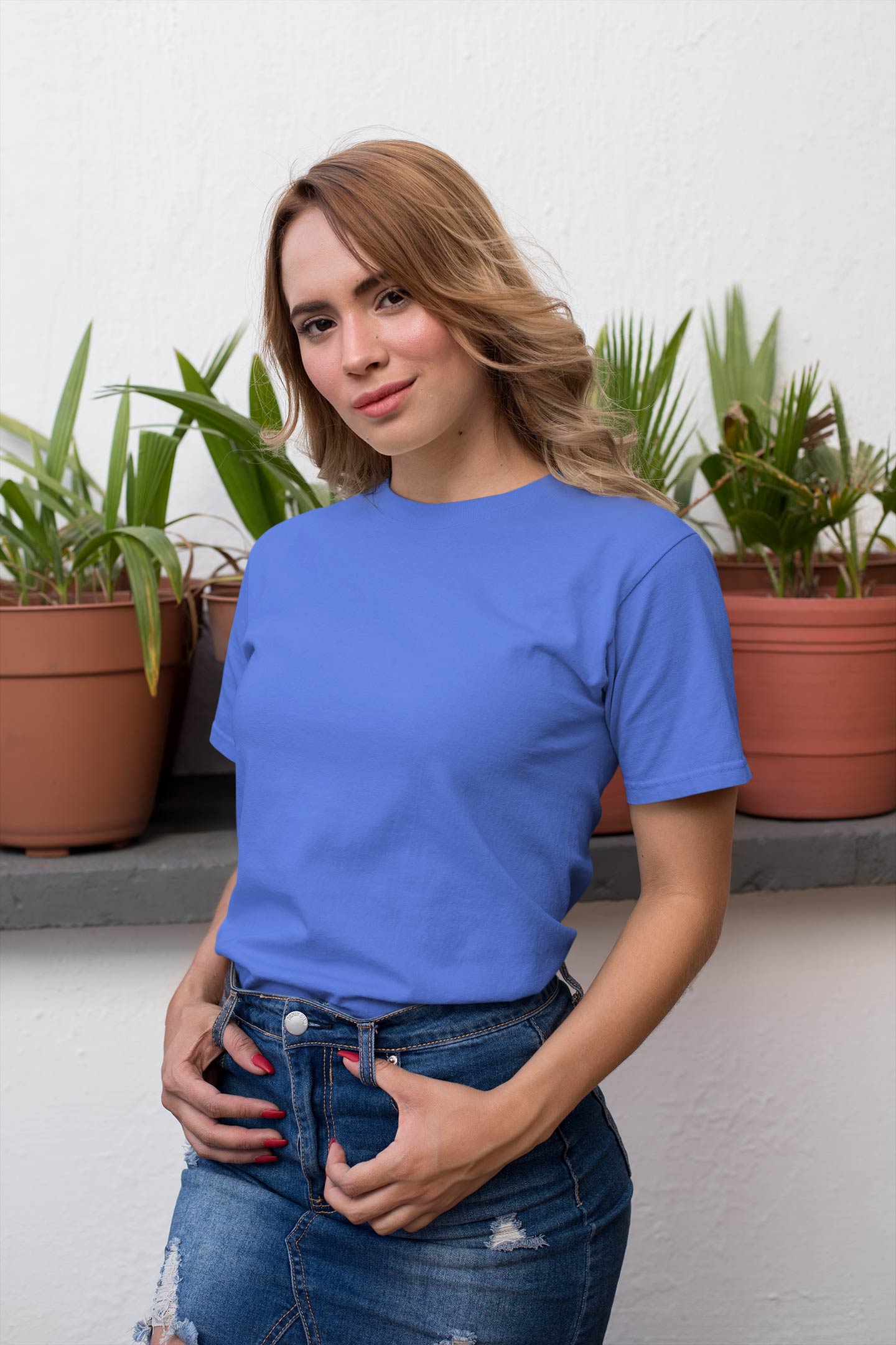 Unisex Regular Fit Royal Blue Coloured Plain T-Shirt With Short Sleeves And Round Neck