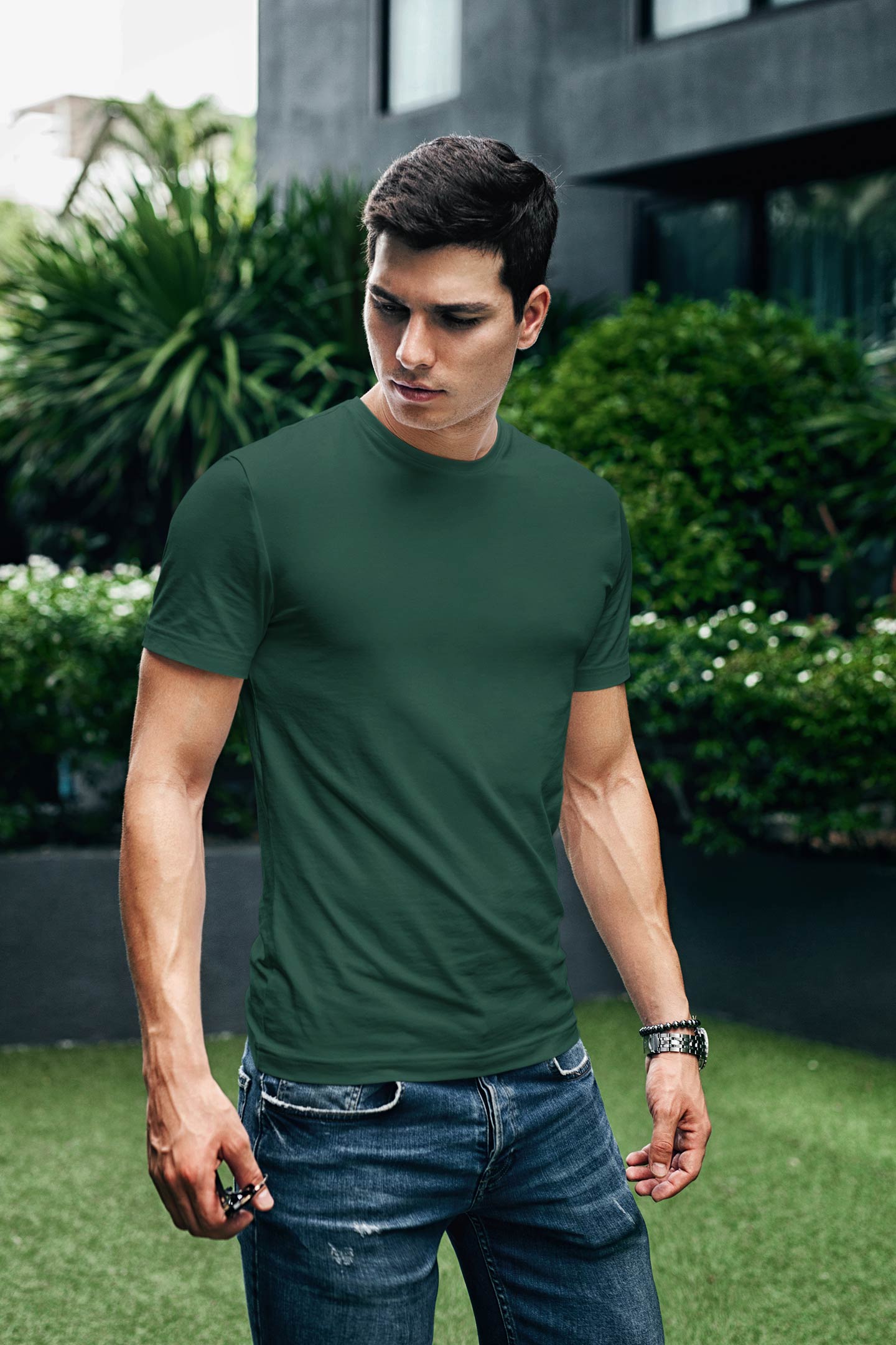 Unisex Regular Fit Bottle Green Coloured Plain T-Shirt With Short Sleeves And Round Neck