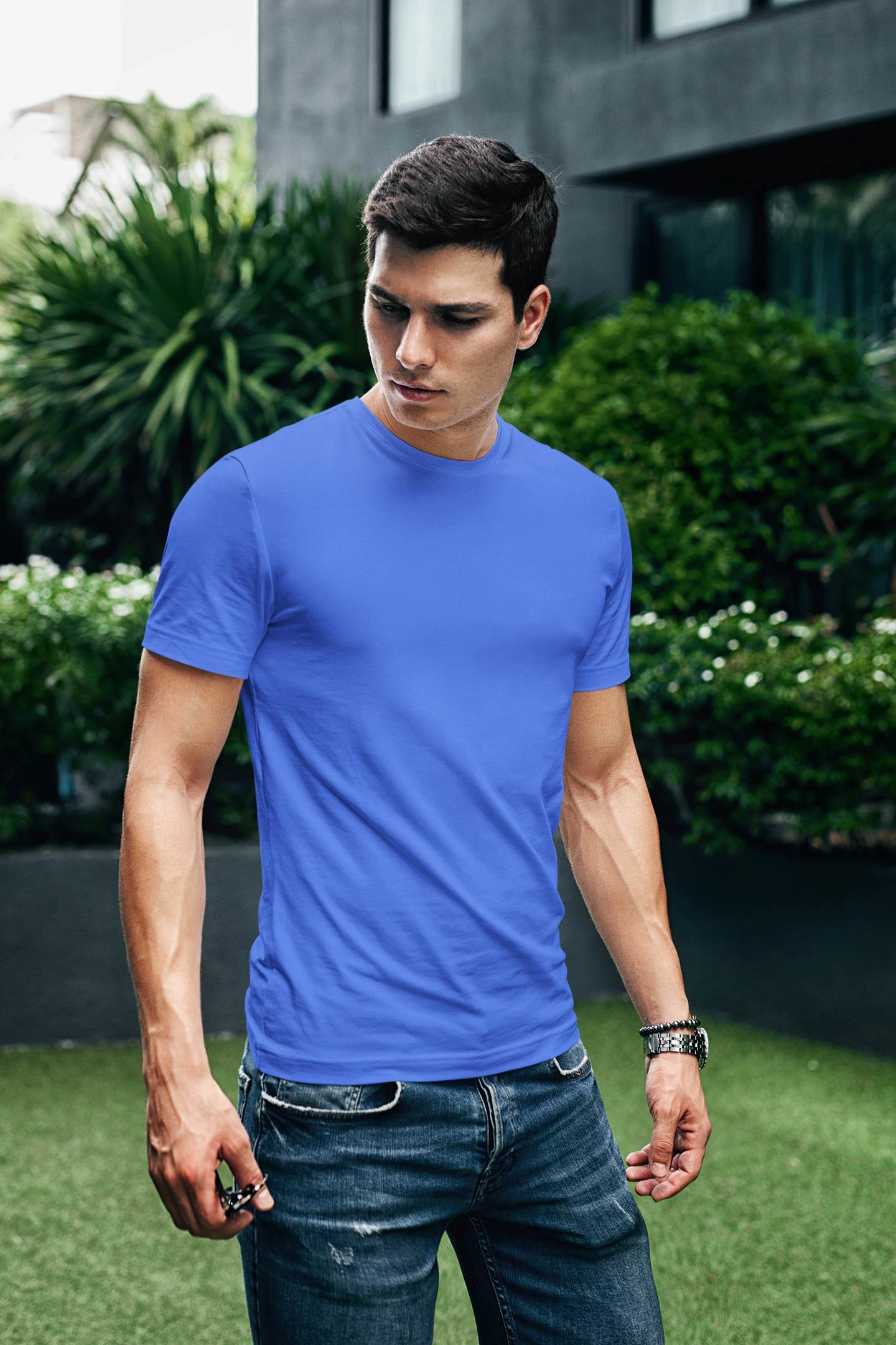 Unisex Regular Fit Royal Blue Coloured Plain T-Shirt With Short Sleeves And Round Neck