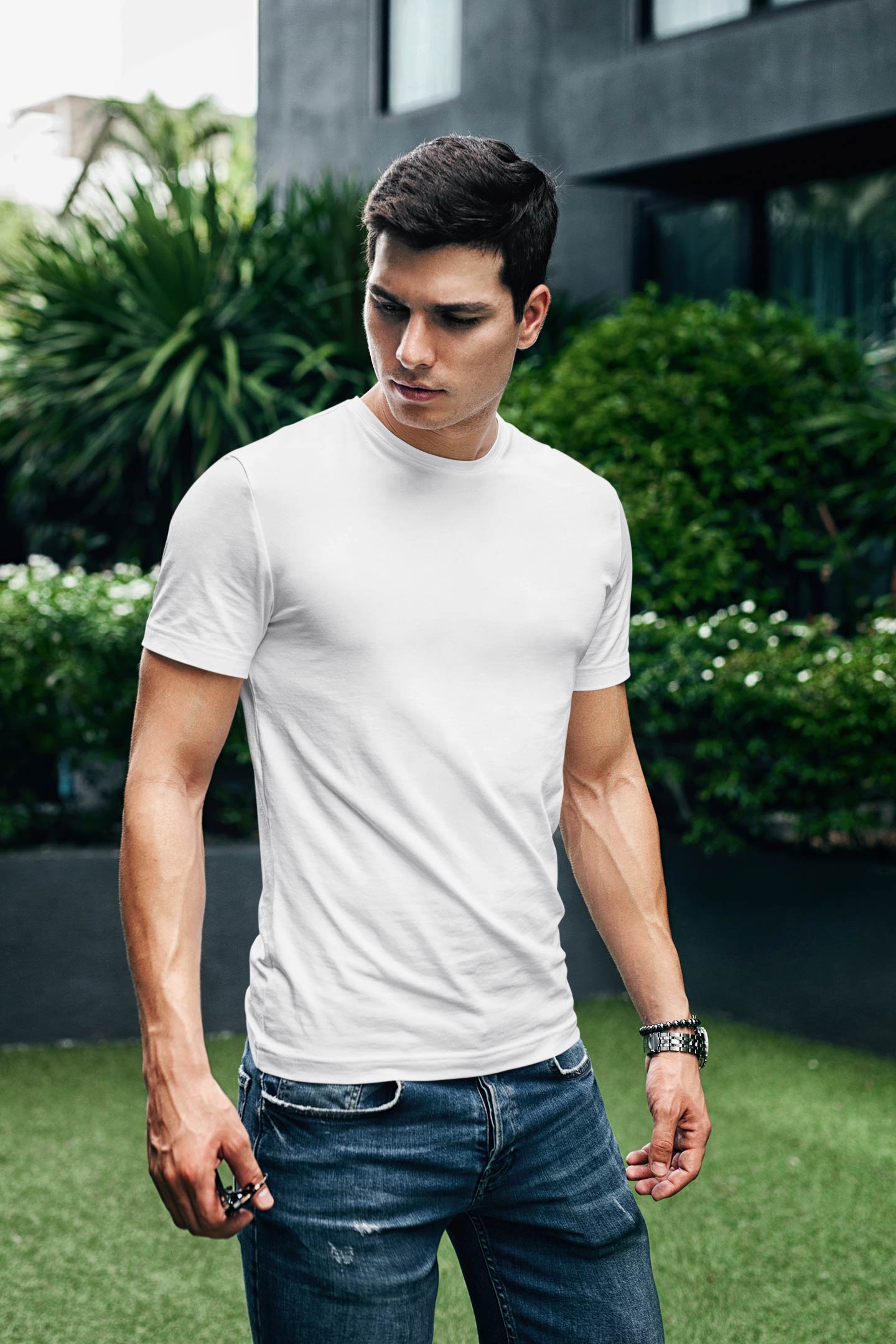 Unisex Regular Fit White Plain T-Shirt With Short Sleeves And Round Neck